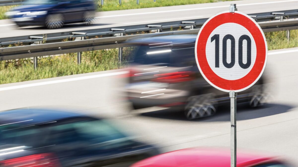 30 km/h zu schnell auf der Autobahn