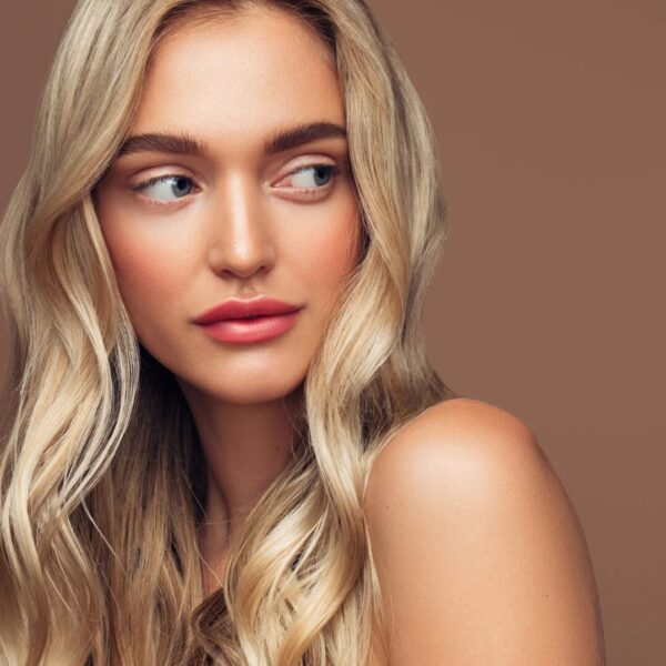 Hailey Bieber Vermögen und ihr Weg vom Model zur Unternehmerin mit Milliarden-Deal