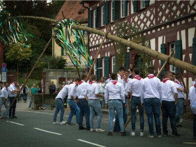 maibaum aufstellen
