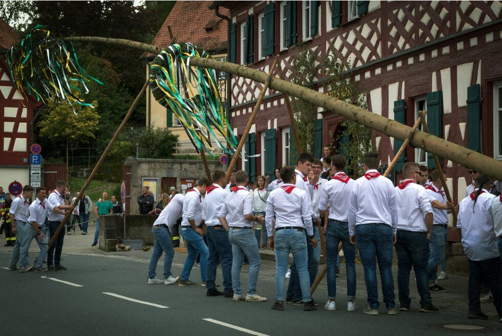 maibaum aufstellen
